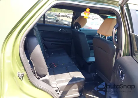 2016 Ford Police Interceptor z USA, uszkodzony, nr VIN 1FM5K8AT5GGC07746